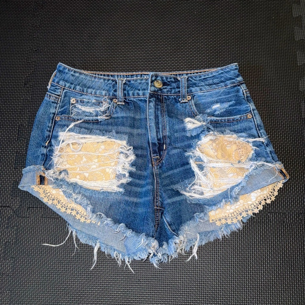 Women’s American Eagle Hi-Rise Festival Short​